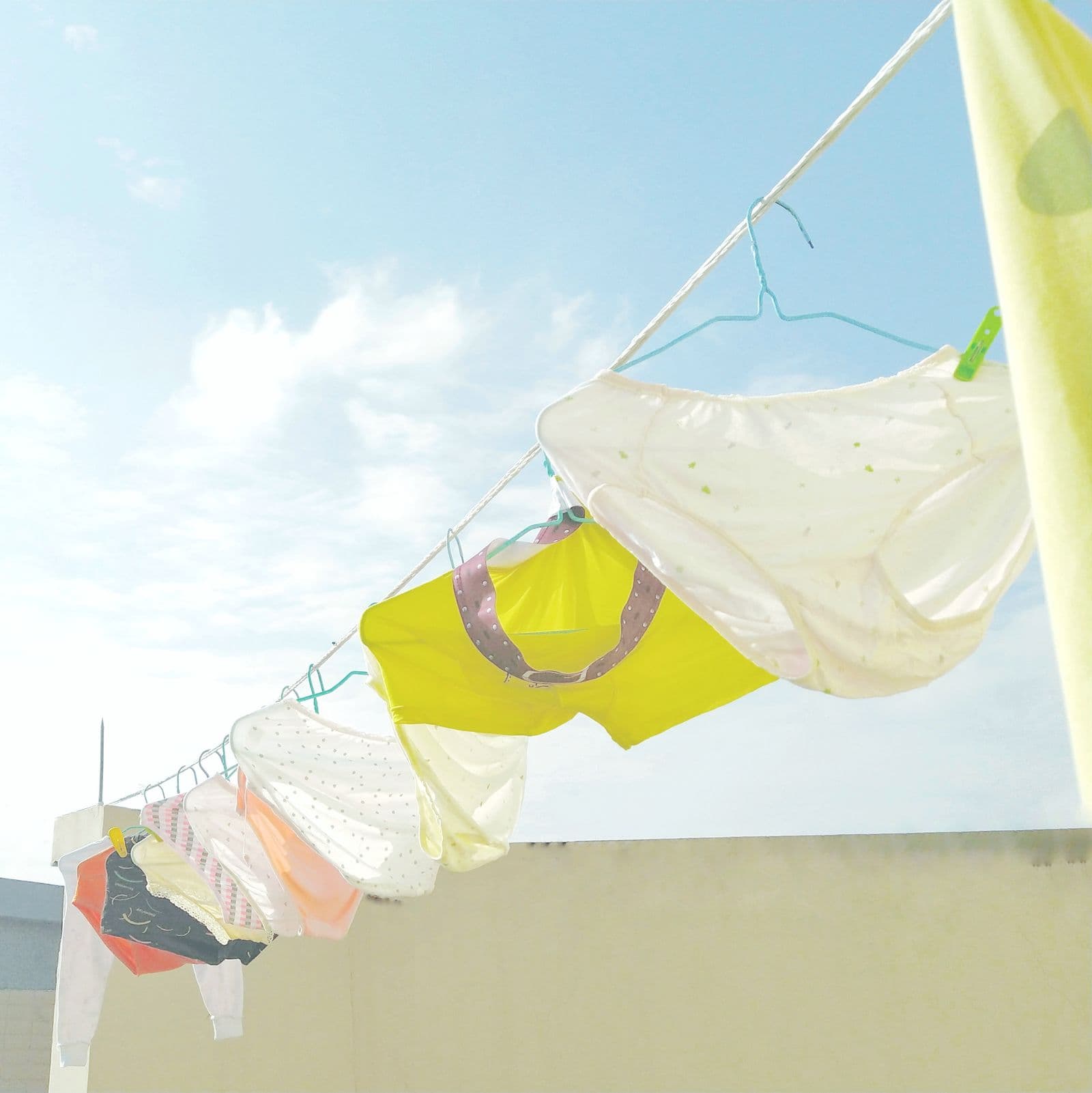 Why humidity, not heat, decides if your washing dries
